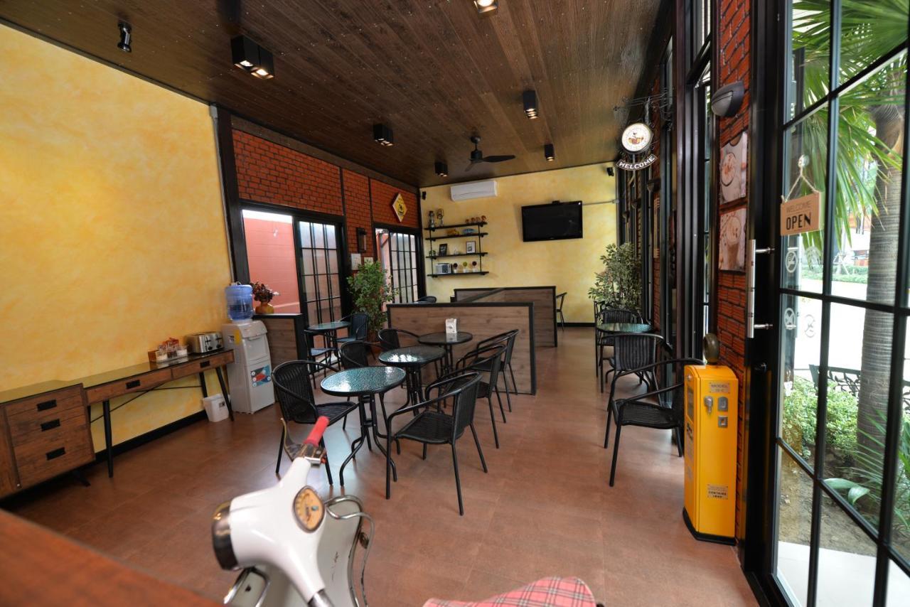 The Room Boutique Hotel Sakon Nakhon Exterior foto