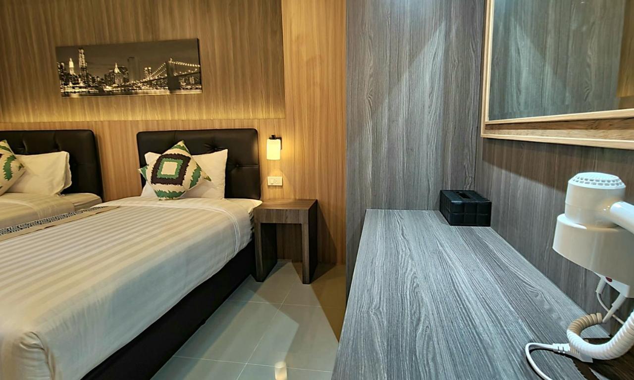 The Room Boutique Hotel Sakon Nakhon Exterior foto